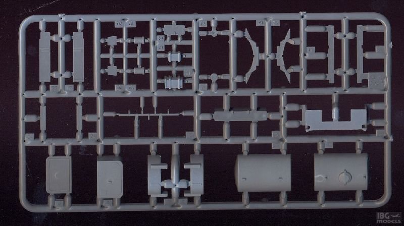 IBG 72012 Chevrolet C15A No.13 Cab Watertank 1/72 – immagine 2