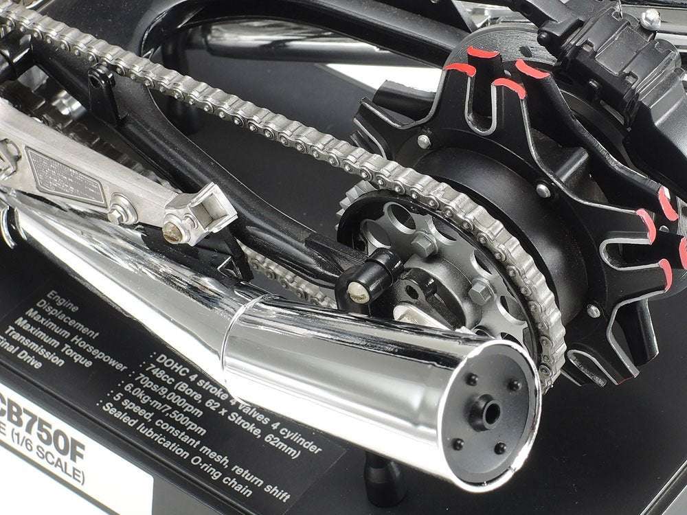 Tamiya 16023 Kawasaki Z1300 Motorcycle Engine 1/6 – immagine 5