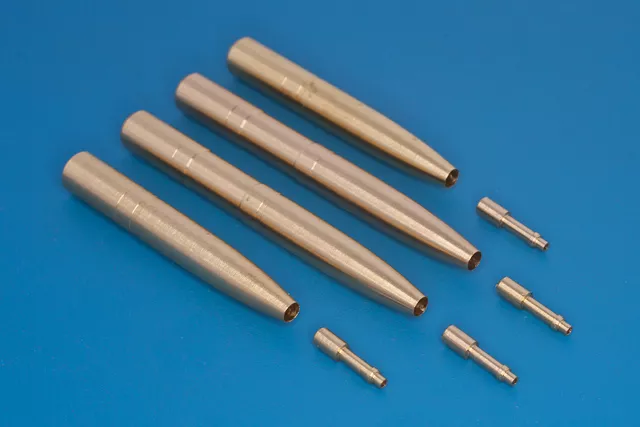RB Model 32AB11 4 x 20mm Hispano cannons Those barrels where used in Spitfire &amp;quot;wing E&amp;quot; 1/32 – imagen 4