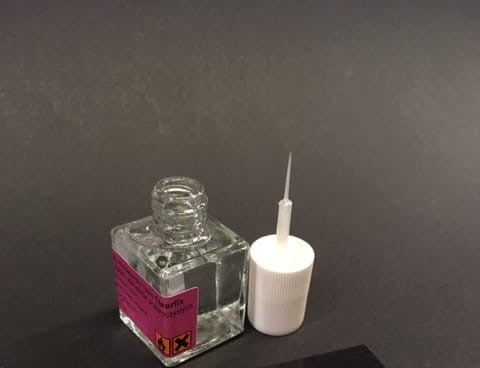 Chematic 019 Colle avec pinceau pour éléments transparents (pour fenêtres) 10 ml