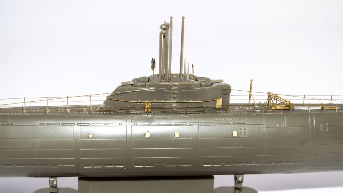 AFV Club AG35054 Photo-Etched Conversion Kit for German WWII Type XXI Submarine Detail Setup 1/350 – imagen 3