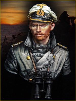 Young Miniatures YM1847 COMMANDANT DE SOUS-MARIN GUERRE MONDIALE 1/10