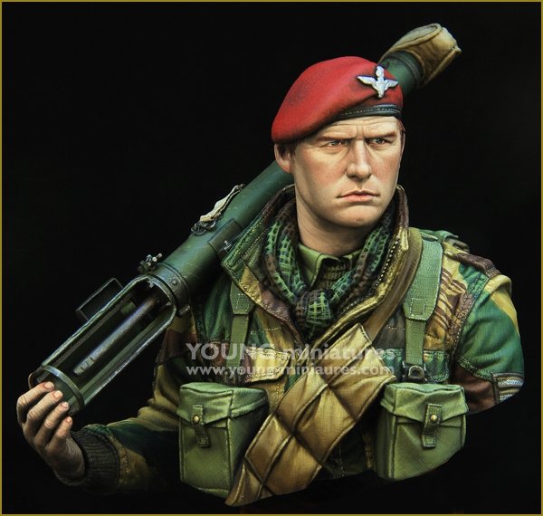 Young Miniatures YM1871 British Airborne WWII with PIAT 1/10 – immagine 5