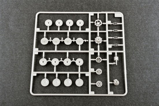 Trumpeter 07122 German Jagdpanzer E-100 1/72 – image 6