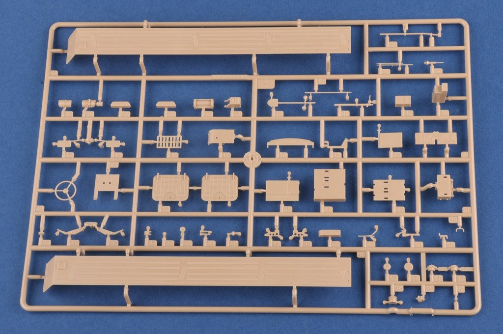Hobby Boss 85509 Russian 9K79 Tochka (SS-21 Scarab) IRBM 1/35 – Bild 9