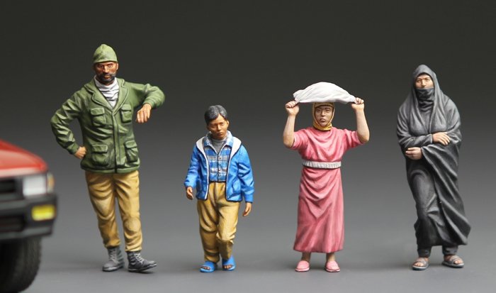 Meng Model HS-001 Middle Easterners (4 figures) 1/35 – immagine 3