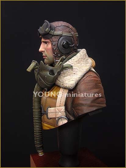 Young Miniatures YM1815 Mitrailleur de flanc B-17 ETO, 1944 1/10  – image 4