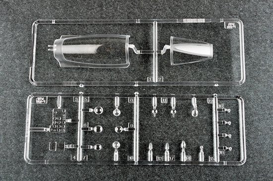 Trumpeter 03221 F-100C Super Sabre 1/32 – image 21