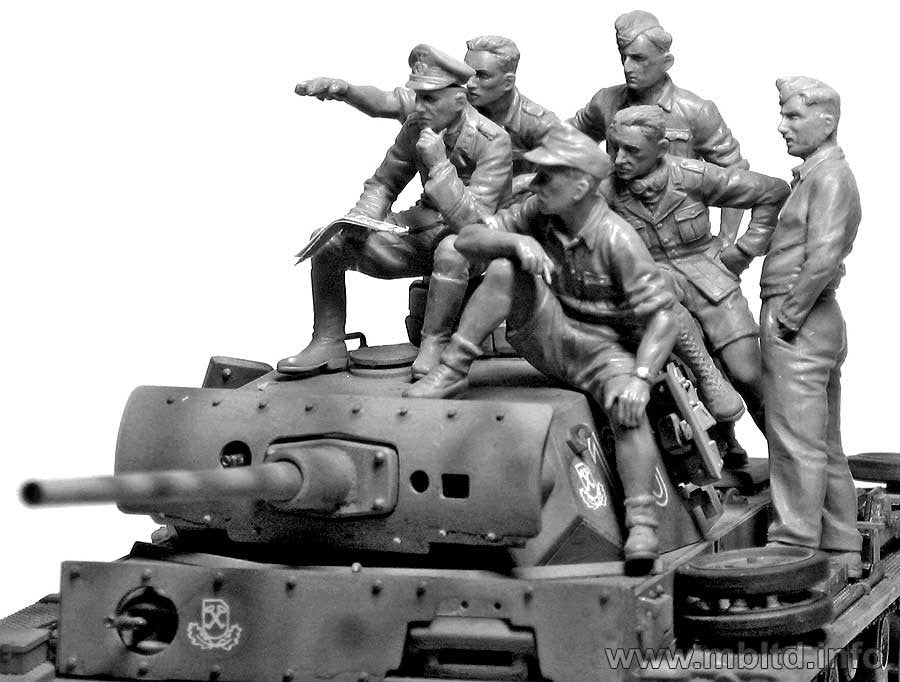 Master Box 3561 Rommel and German Tank Crew (DAK, 1941-1943) 1/35 – Bild 4