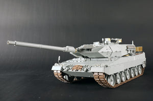 Trumpeter 00966 German Leopard 2 A6 MBT 1/16
