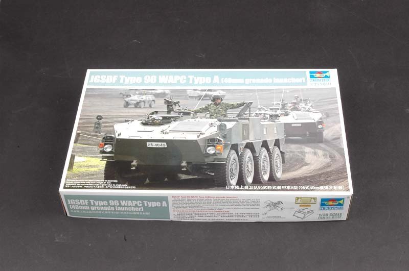 Trumpeter 01557 JGSDF Type 96 WAPC 1/35 – image 2