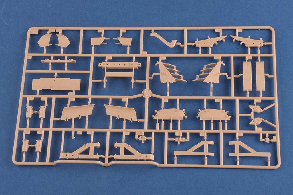 Hobby Boss 84557 Leopard C2 MEXAS with TWMP Track Width Mine Plow 1/35 – immagine 14