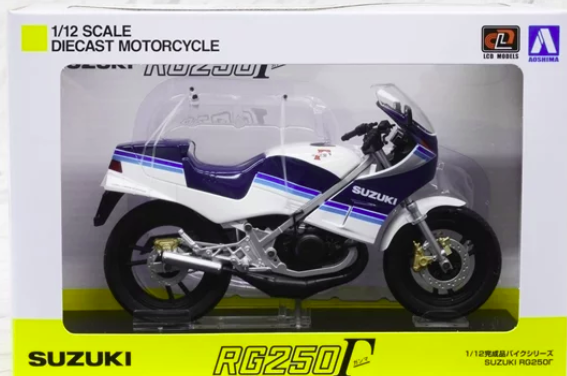 Aoshima 10676 Suzuki RG250 Gamma - Blue/White 1/12 – image 2