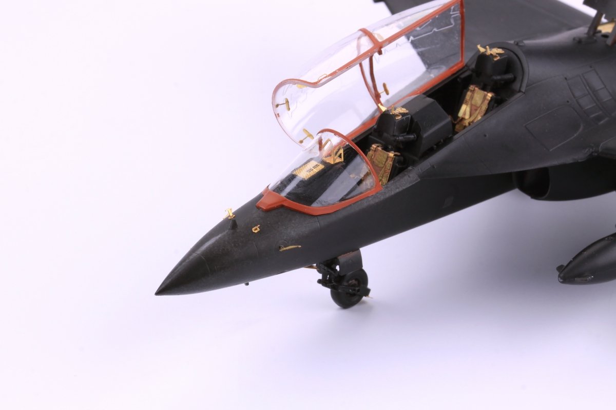 Eduard 73618 Yak-130 ZVEZDA 1/72 – Bild 5