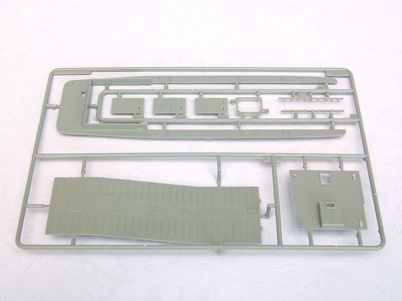 Trumpeter 07213 WW2 LCM 3 USN Vehicle Landing Craft 1/72 – image 6