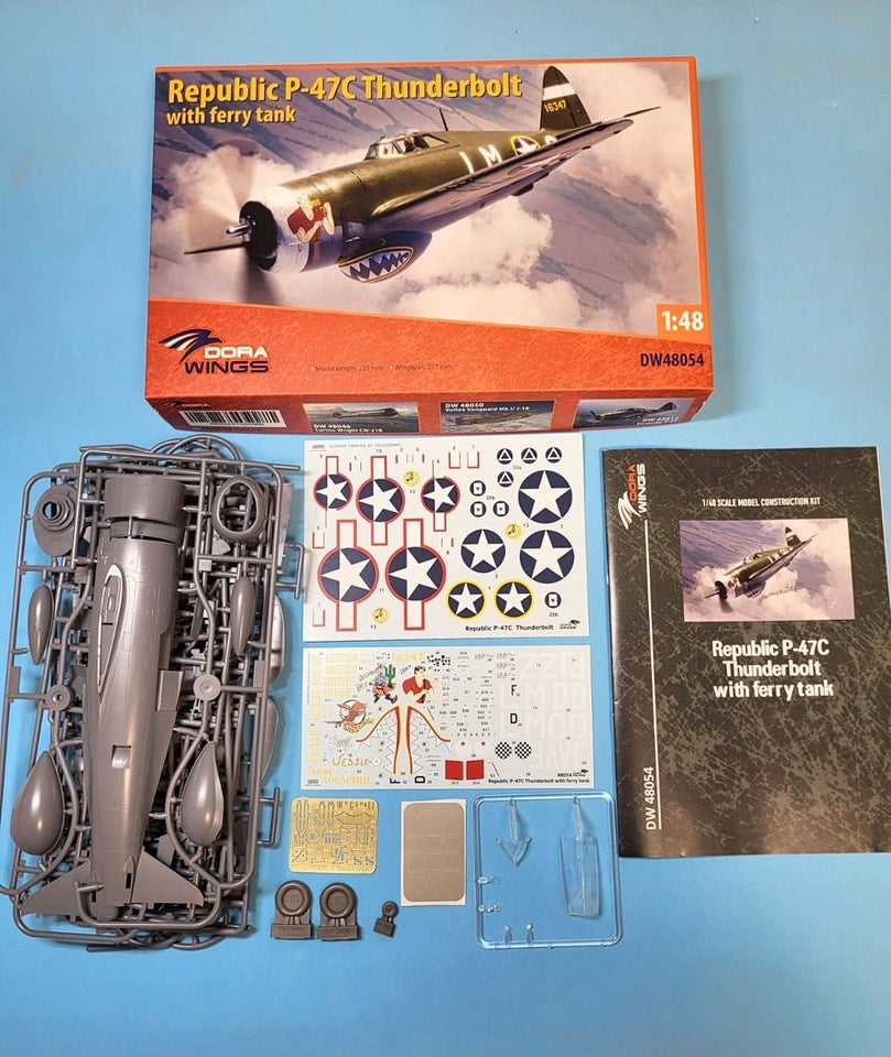 Dora Wings 48054 Republic P-47C Thunderbolt with Ferry Tank 1/48 – imagen 2