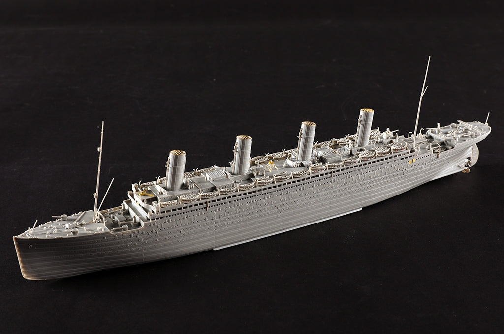 Hobby Boss 83421 Olympic 1/700 – zdjęcie 11