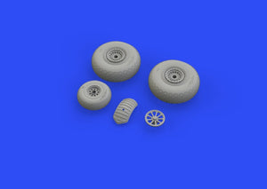 Eduard 632149 B-24 wheels (9spoke front wheel) 1/32 HOBBY BOSS – immagine 3