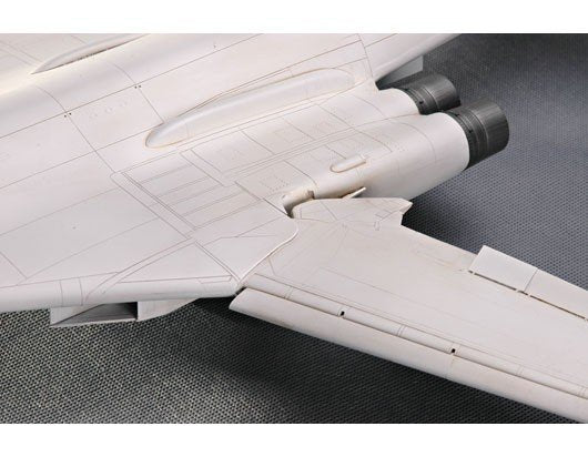 Trumpeter 01620 Tu-160 BLACKJACK 1/72 – image 6