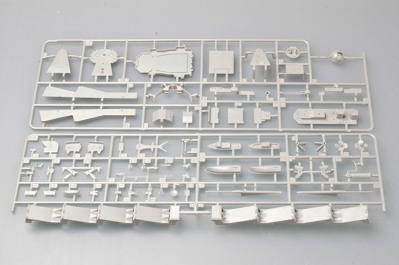 Trumpeter 04519 Russian Navy Slava class Cruiser Varyag ex-Chervona Ukrayina 1/350 – immagine 5