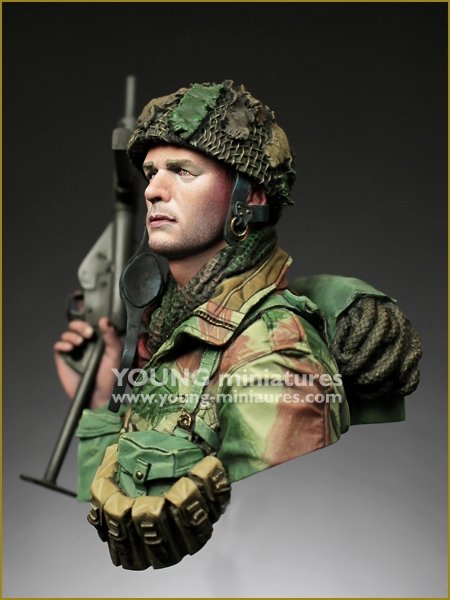 Young Miniatures SL005 COUPLE BRITANNIQUE DE LA SECONDE GUERRE MONDIALE - Red Devil – image 4