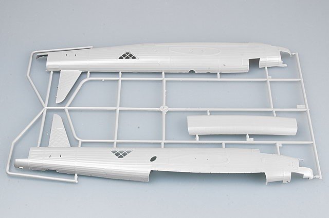 Trumpeter 02823 WELLINGTON Mk.III 1/48 – image 7