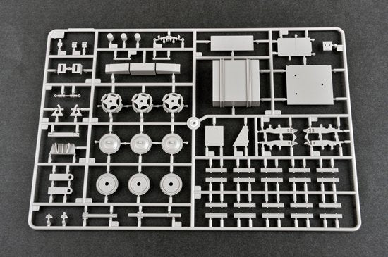 Trumpeter 01015 M915 Tractor with M872 Flatbed trailer / 40FT Container 1/35 – immagine 4