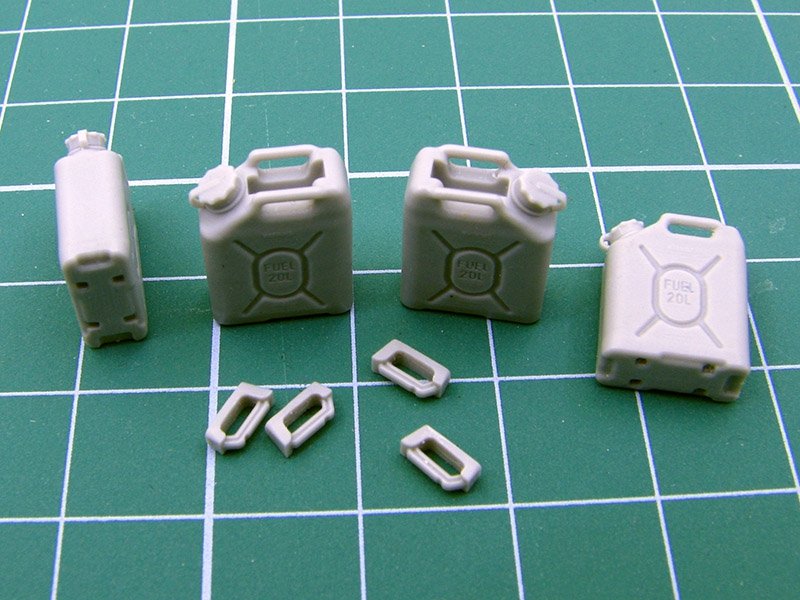 EUREKA XXL E-045 US Military Fuel Canisters 1/35 – immagine 7