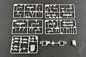 Trumpeter 05628 German Navy Aircraft Carrier DKM Peter Strasser 1/350 – immagine 6