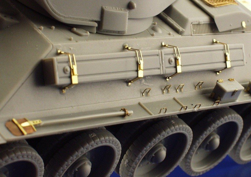 Eduard 35723 T-34/76 Model 1940 1/35 Dragon – imagen 7