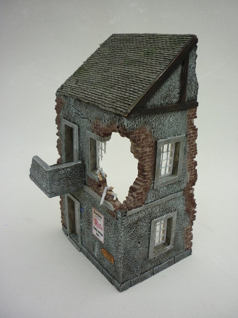 RT-Diorama 35175 Damaged Village House 1/35 – immagine 5