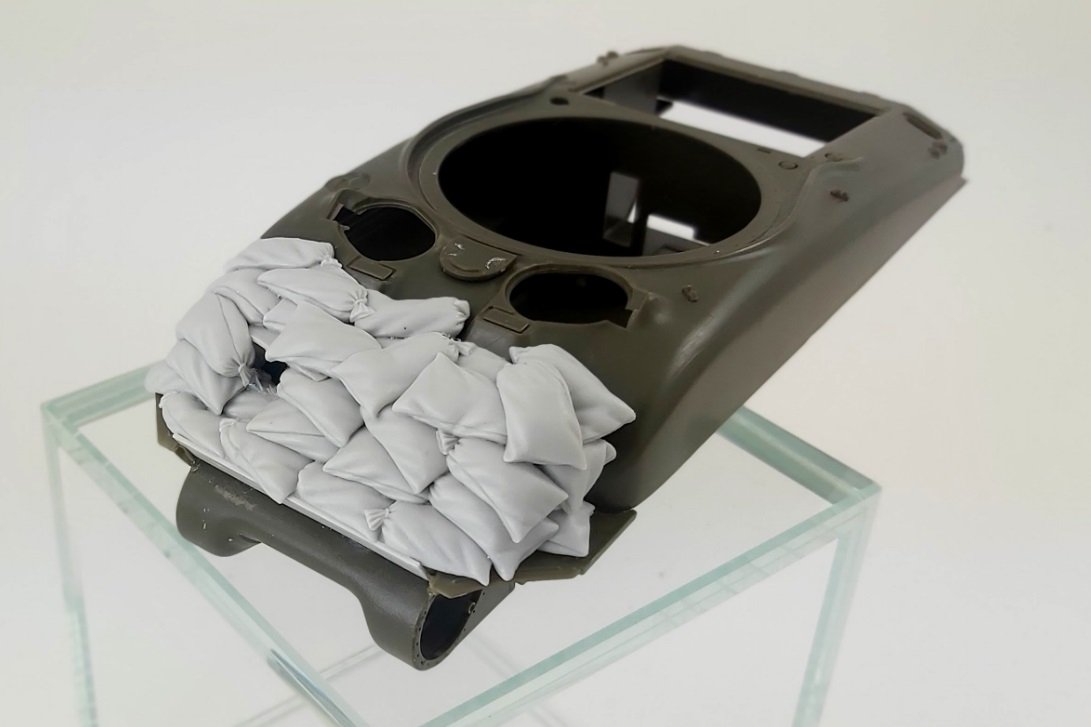 Panzer Art RE35-657 Sandbags armor for M4A1 “Sherman Large Hatch” 1/35 – zdjęcie 2