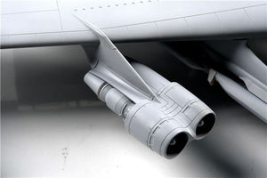 Modelcollect UA72200 B-52H U.S. Stratofortress strategic Bomber 1/72 – immagine 14