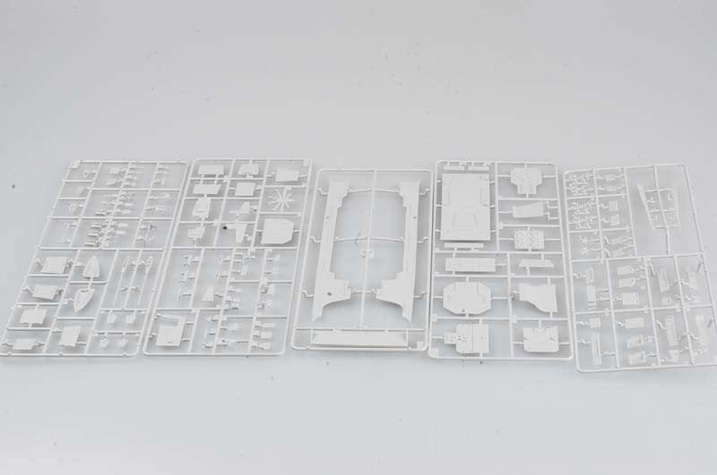 Trumpeter 04530 PLA ​​​​Marine Type 052C DDG-170 LanZhou (1/350)  – image 4