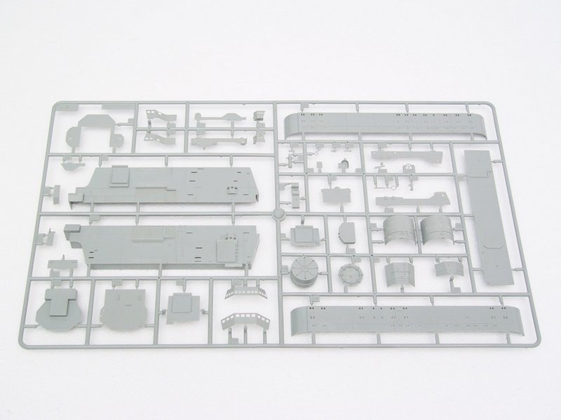 Trumpeter 05606 USSR Admiral Kuznetsov aircraft carrier 1/350 – immagine 22