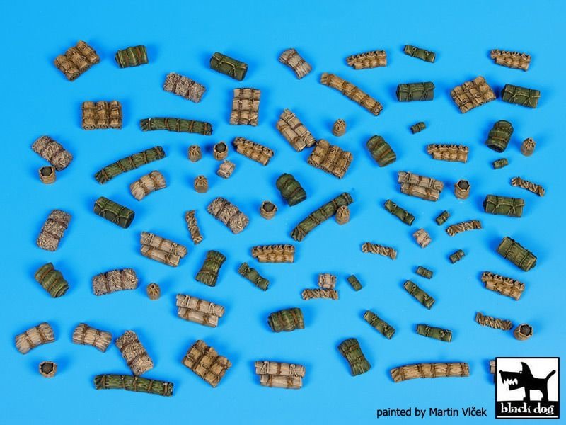 Black Dog T72055 Tentage plus bedrols 1 accessories set 1/72