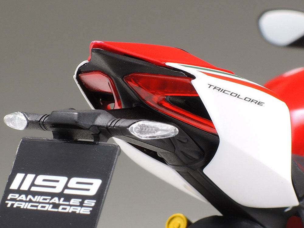 Tamiya 14132 Ducati 1199 Panigale S Tricolore 1/12 – immagine 6