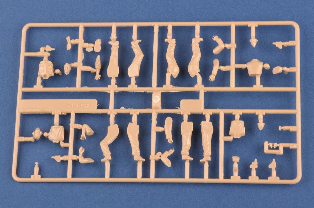 Hobby Boss 84402 Équipage de canon automoteur allemand 1/35 – image 4