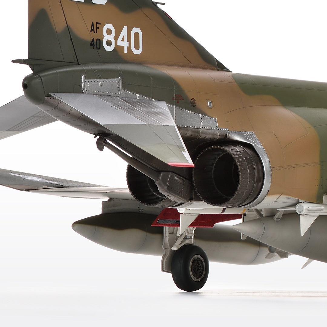 Zoukei-Mura SWS4816 F-4C Wild Weasel IV 1/48 – image 9