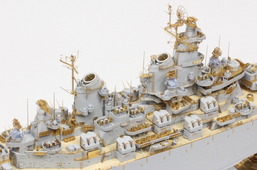 Pontos 37034FN USS BB-63 Missouri 1945 &amp;quot;Advanced&amp;quot; Detail Up Set for Hobbyboss Kit (Teak Tone wooden deck) 1/350 – immagine 4