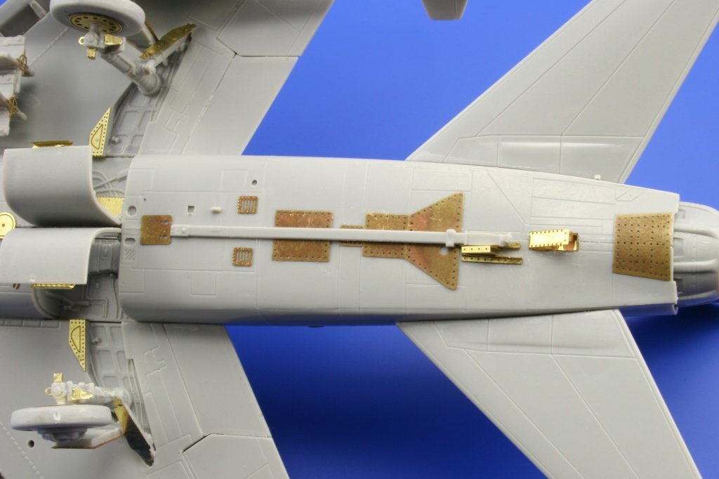 Eduard 73363 F-100C S. A. 1/72 TRUMPETER – imagen 11
