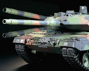 Tamiya 56020 R/C Leopard 2 A6 Main Battle Tank Full-Option Kit 1/16 – immagine 6
