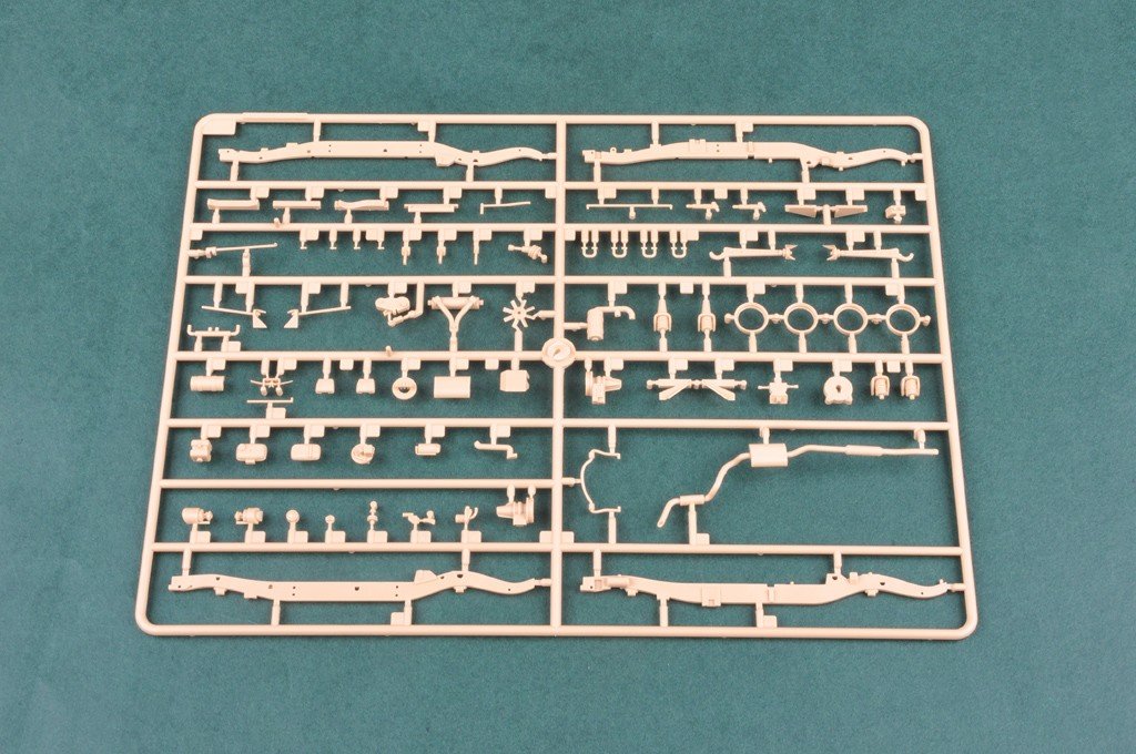 Hobby Boss 82447 Land Rover WMIK w/ MILAN ATGM 1/35 – immagine 7