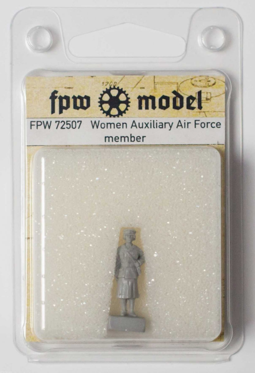 FPW Model 72507 Women Auxiliary Air Force member 1/72