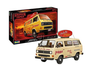 Revell 67725 VW T3 Bus Surfer Boy - Stranger Things Model Set 1/25 – immagine 2