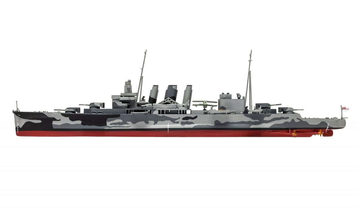 Airfix 03203V HMS Suffolk (Vintage Classics) 1/600