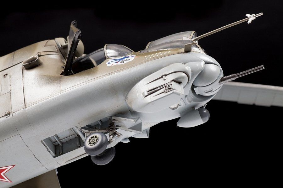 Zvezda 4823 Mi-24V/VP Hélicoptère d&amp;#39;attaque soviétique 1/48 – image 7