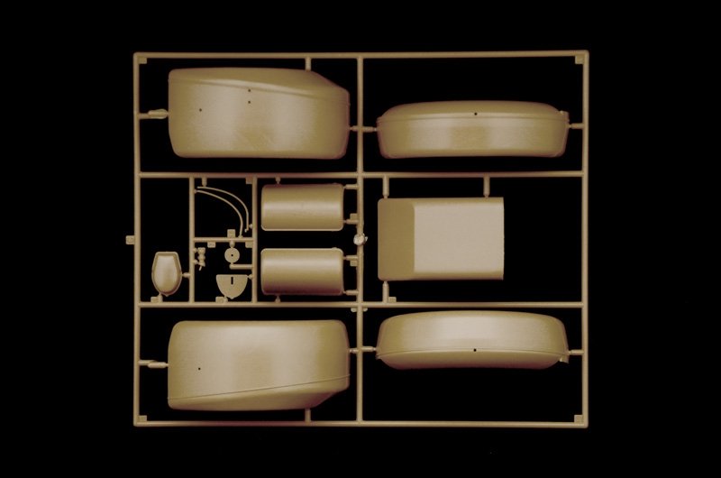 Italeri 7405 Kdf. 1 Typ 82 Kübelwagen 1/9 – immagine 7