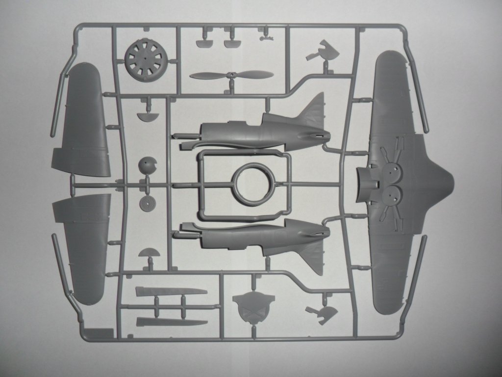 ICM 48097 I-16 type 24, WWII Soviet Fighter 1/48 – Bild 8