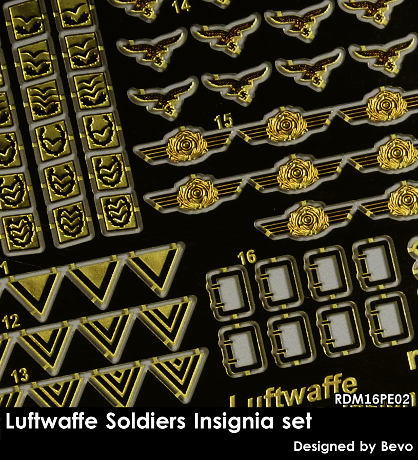 RADO Miniatures RDM16PE02 Set d'insignes de soldats de la Luftwaffe - Set photogravé 1/16 
